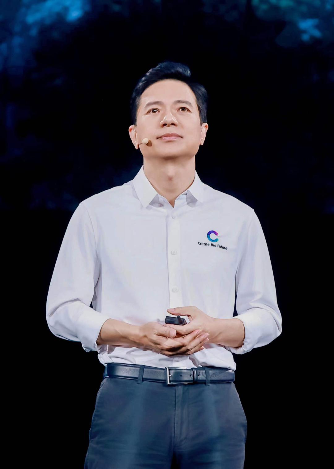李彦宏不寒碜：不赚钱，做大模型干吗？  第8张