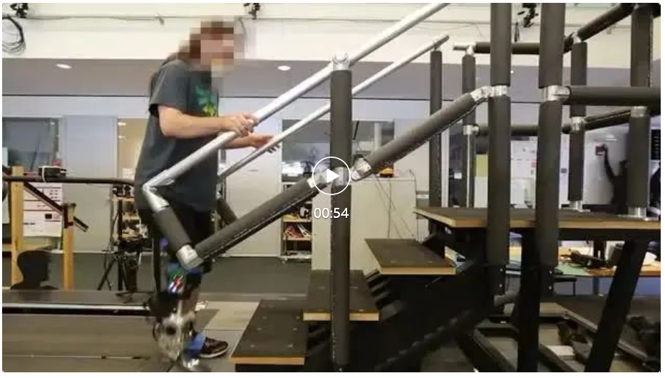 全球首个神经连接机械腿，截肢者恢复自然行走，还带空间感  第4张