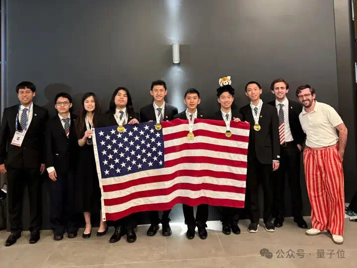 IMO怒斥OpenAI自封夺金，“91位评委均未参与评分”，网友：炒作无下限  第12张