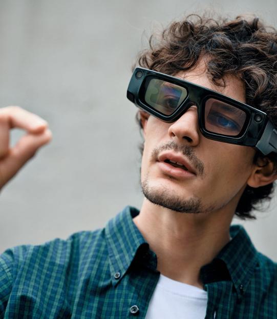 这家靠滤镜火遍全球的公司，抢先 Meta 苹果推出新一代 AI 智能眼镜，8400 元「租」一年  第1张