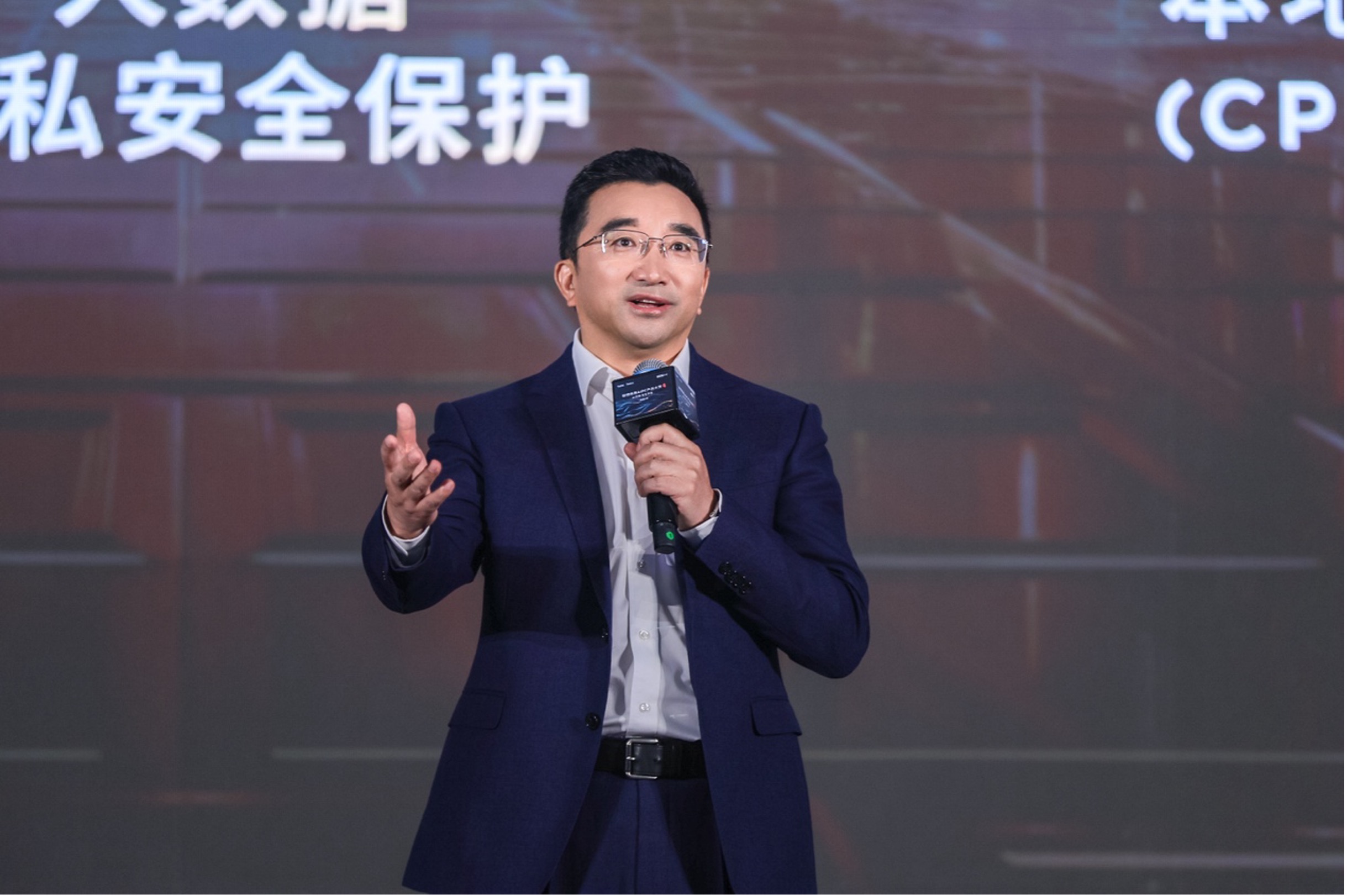 “本地化AI”成联想商用AI PC关键词，实现通用办公提效与垂类生态拓展  第2张