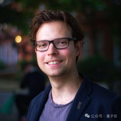 不怕被挖！谷歌晒IMO金牌团队大合照，还挨个圈出了联系方式  第7张