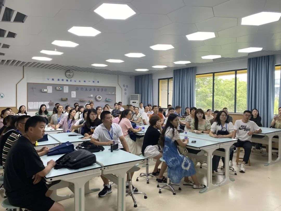 从“听讲”到“体验”——海曙小学人工智能赋能课堂“全攻略”  第6张