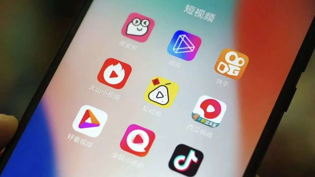 一夜爆火的AI“电子榨菜”，让同行无地自容  第16张