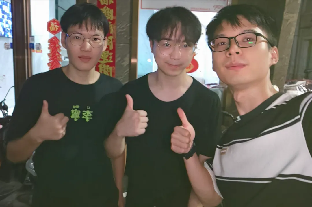第一批不找工作的年轻人，靠AI半年赚30万  第1张