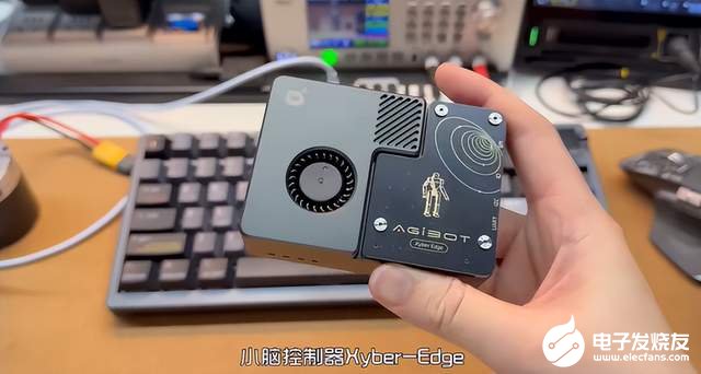 千台量产！稚晖君团队再出杀器：灵犀X2如何用国产供应链撬动万亿机器人市场？  第2张