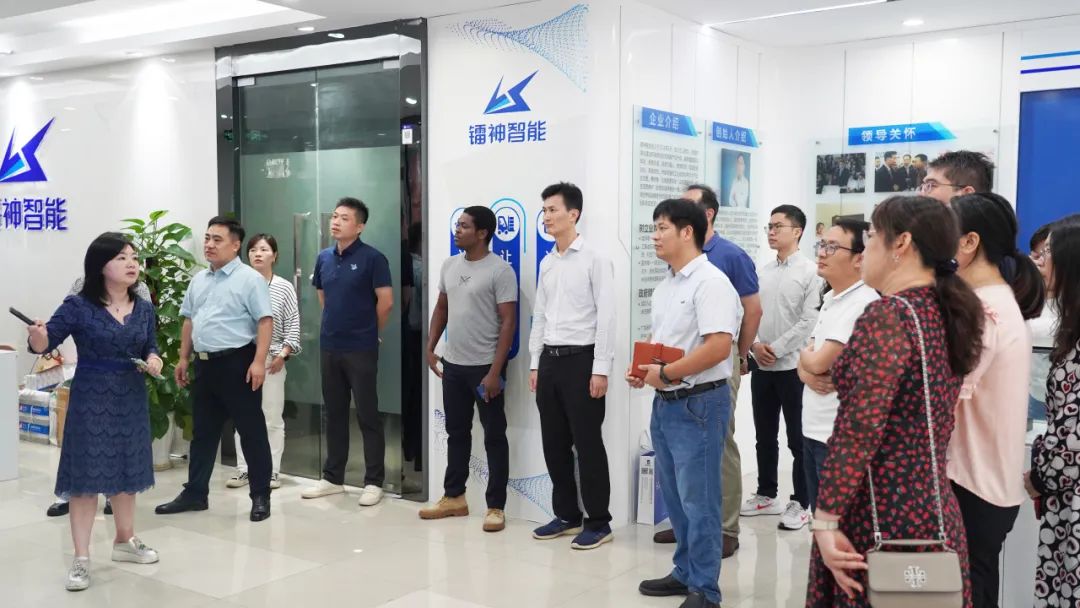 全国高职院校智能机器人教材研讨会在镭神智能顺利举行  第2张
