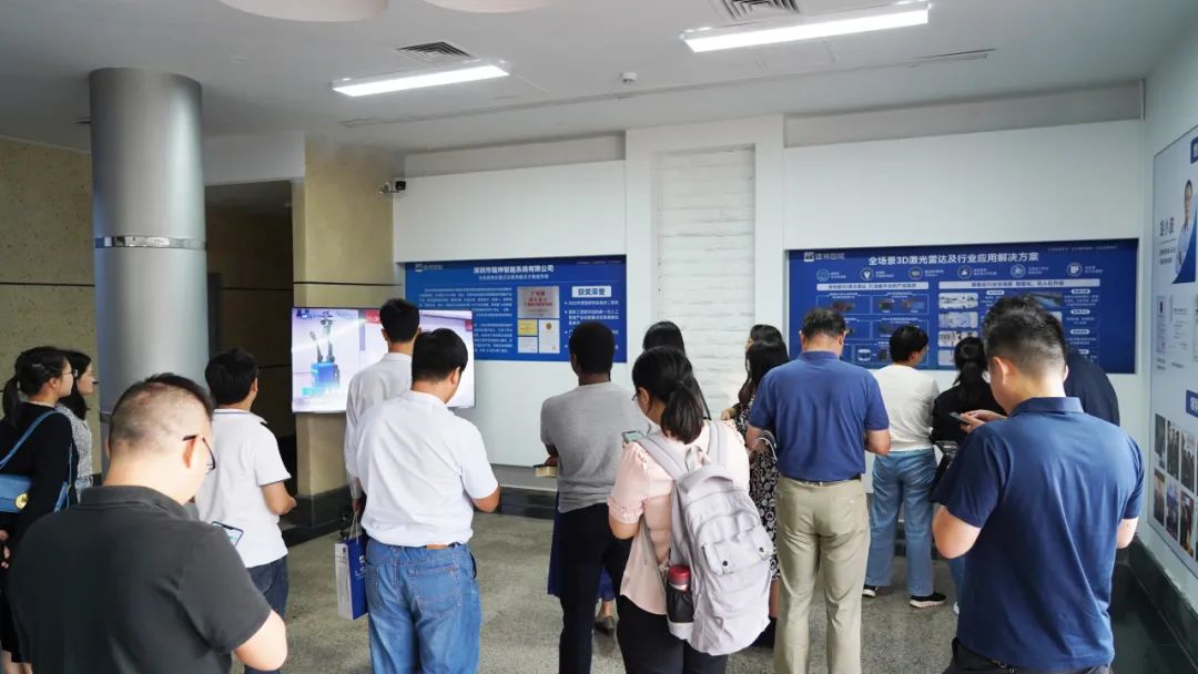全国高职院校智能机器人教材研讨会在镭神智能顺利举行  第9张