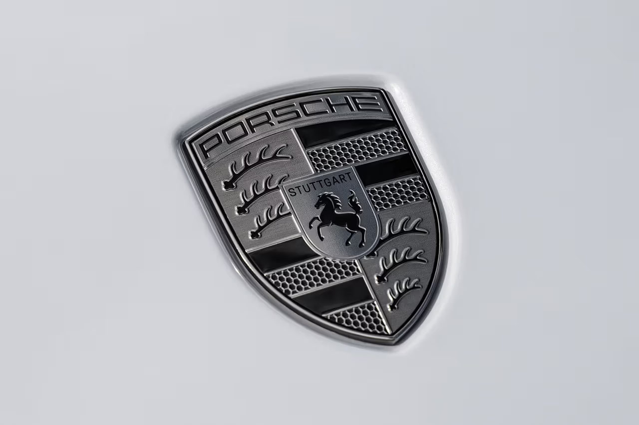 百度白读白度拜读baidu09小众新车：混动怪兽，2025 款保时捷 Panamera Turbo S E-Hybrid