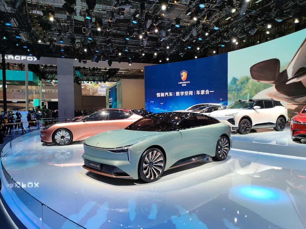 百度白读白度拜读baidu09恒大汽车在上海展示九款新车，明年大规模交付