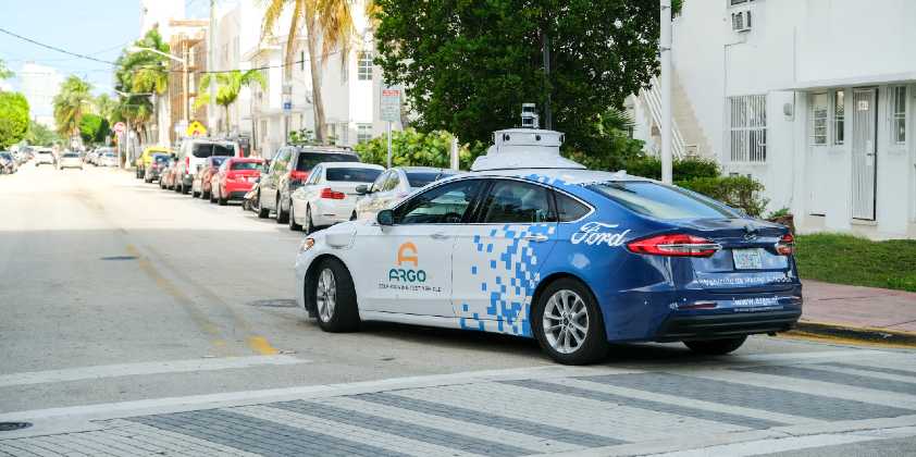 百度白读白度拜读baidu09动点汽车：比亚迪电动巴士、岚图FREE、极星V2X 技术