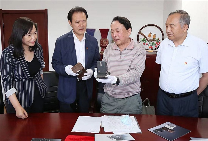 一部令毛主席泪流满面的相机  第3张