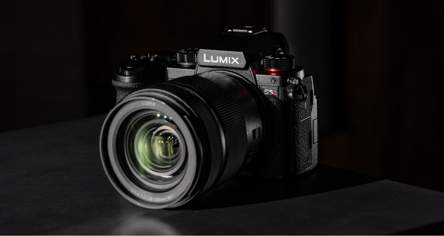松下推出升级型号LUMIX S5D 适配大疆 LiDAR 自动对焦  第1张