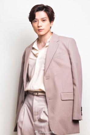【寫真集】「日本國寶級帥哥」新田真剣佑推出首部寫真集～  遠赴韓國拍攝，盡現帥氣旅遊風！ 第1张