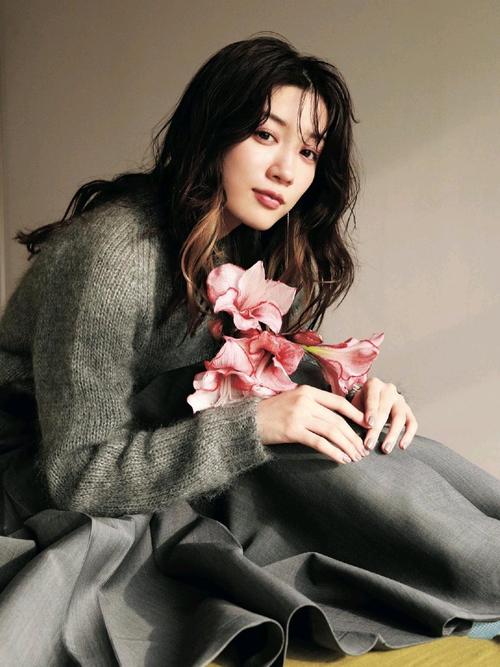 【寫真集】這次是充滿成熟氣質的一面~ 永野芽郁首部寫真集「moment」新一輪美照公開~ 第1张 【寫真集】這次是充滿成熟氣質的一面~ 永野芽郁首部寫真集「moment」新一輪美照公開~ 第1张