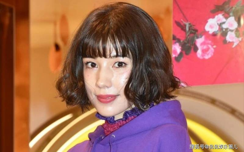 【日娛】“犀利人妻“仲里依紗首本造型書正式發售~ 溫馨家庭照首度公開! 第1张 【日娛】“犀利人妻“仲里依紗首本造型書正式發售~ 溫馨家庭照首度公開! 第1张