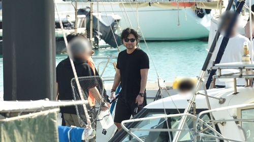 山田孝之疫情期間，夜遊銀座～ 藝人事務所無奈管不住藝人～  第1张
