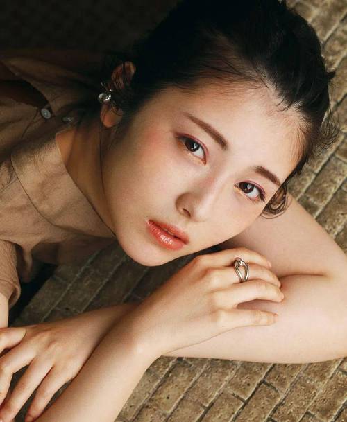 濱邊美波開設IG帳號～ 在北村匠海說服下行動起來！  第1张